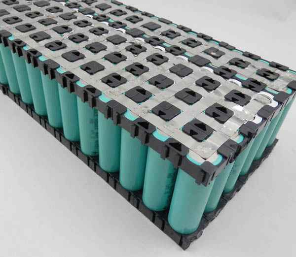 Smart BMS oplossingen voor Lithium en Natrium batterijen | Axtrel Battery Management